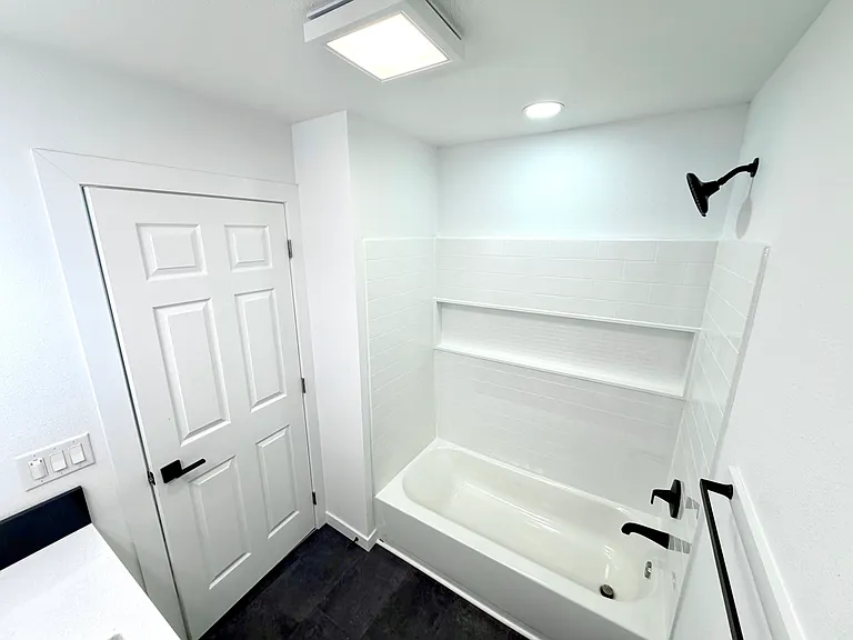 131 S Henrich St — Photo 16