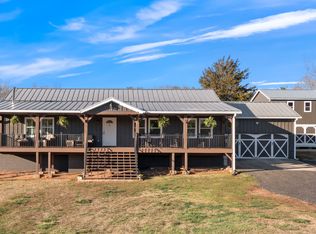 4136 Price Rd, Gainesville, GA 30506