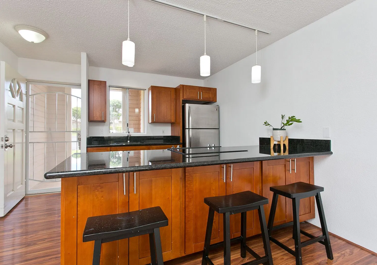 Mahi Ko at Waikele - 2 Bedroom, 2 Bathroom, 2 Parking w/Fenced Yard — Photo 1