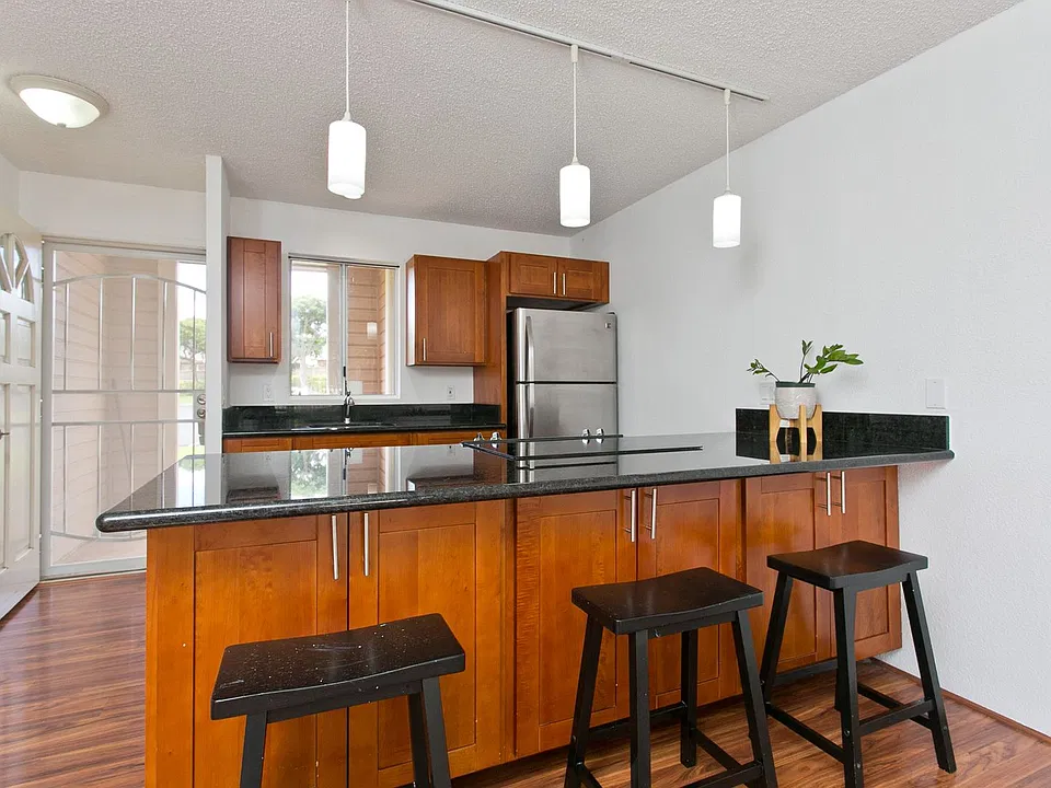 94-539 Lumiaina St #V104