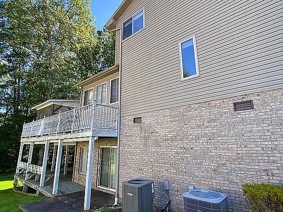 5th image of 15 Sandlewood Dr