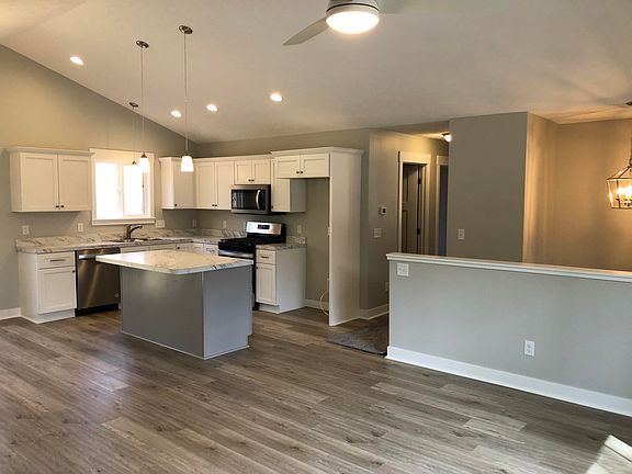 2nd image of 8547 Cochise Dr