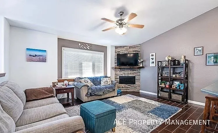 112 Viking Dr — Photo 4