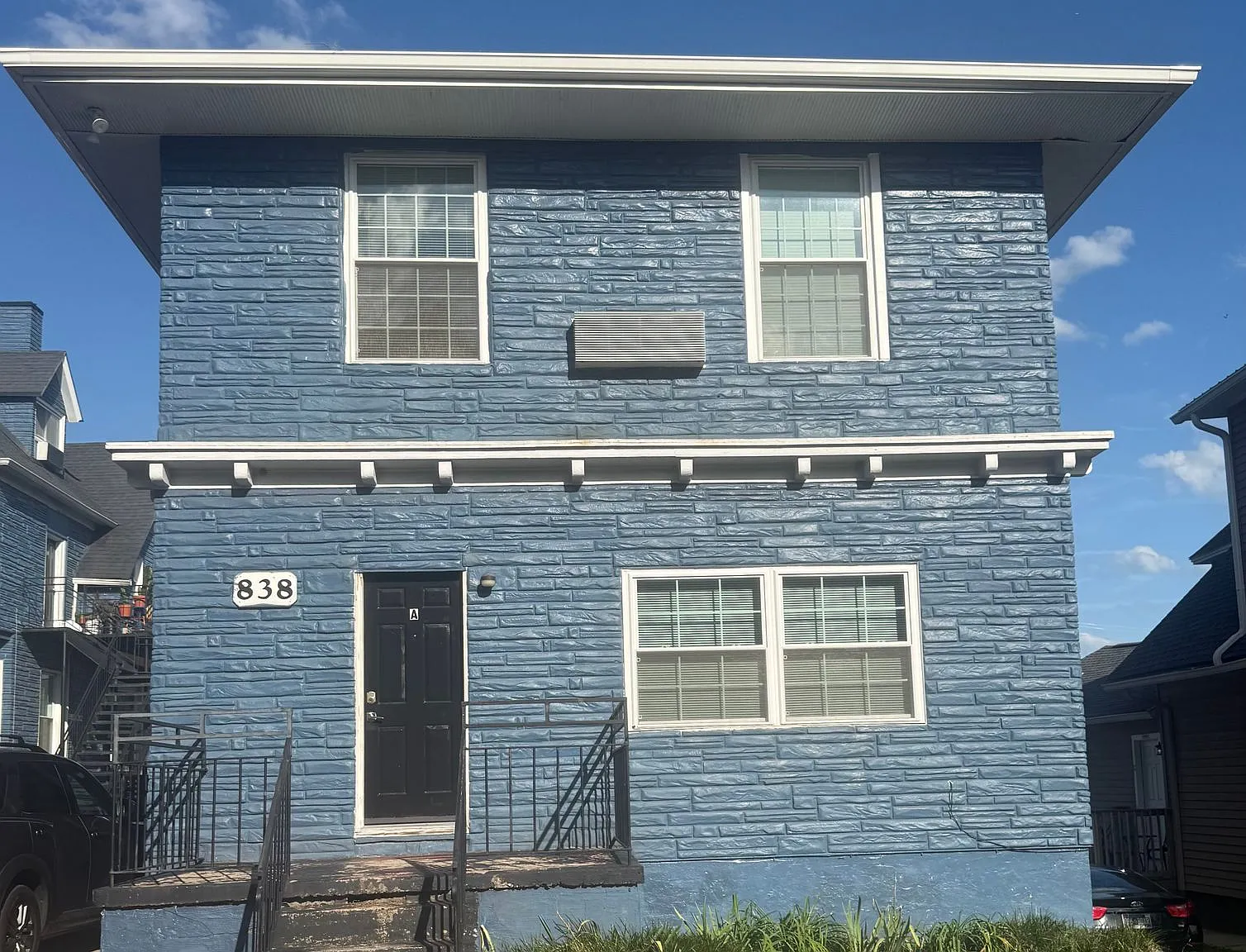Beautifully updated apartments available in historic 4th & Gill neighborhood! — Photo 3