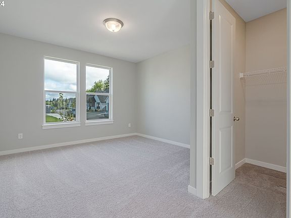 4th image of 18225 NE 86th Way