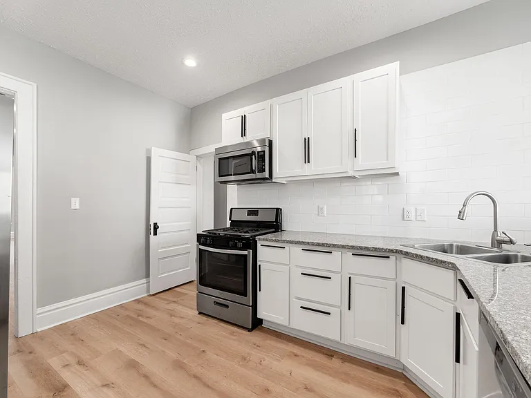 1474 Bryden Rd — Photo 11