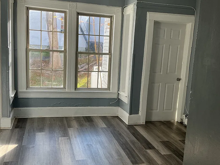 90 Champlin Ave #1 — Photo 11