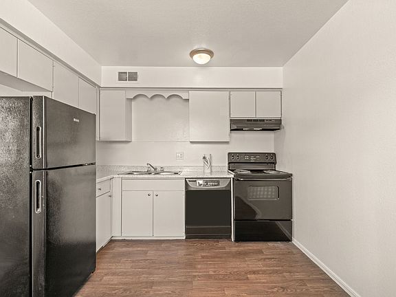 5th image of 29 N Lakewood Ave #L-111