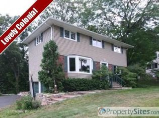 30 Stonegate Rd, Ossining, NY 10562