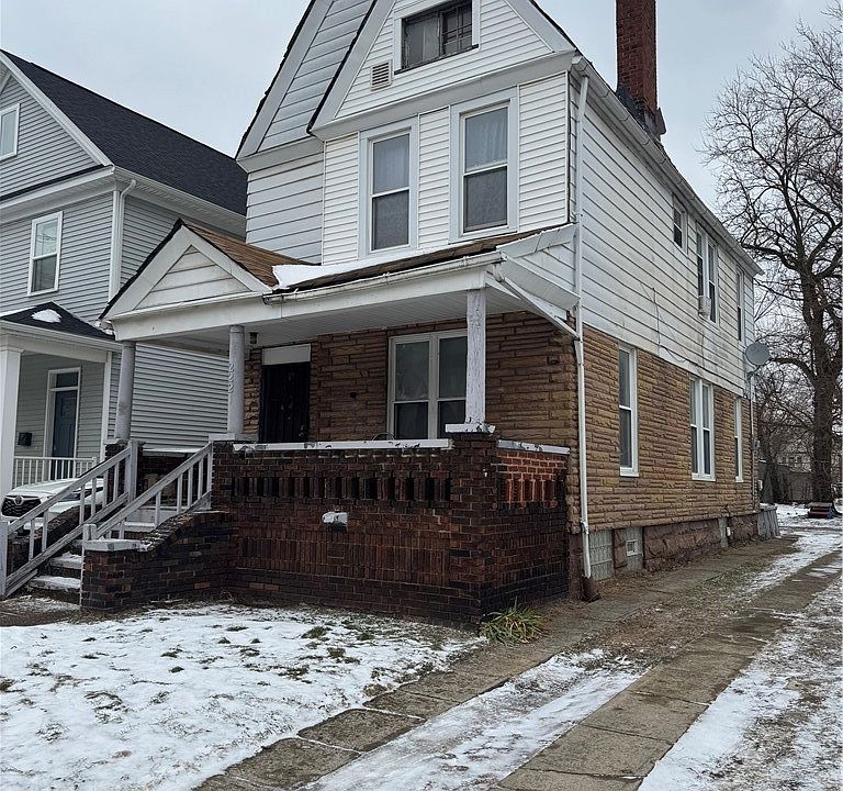1st image of 2221 E 97th St
