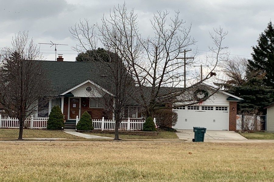 1st image of 3015 Electric Ave