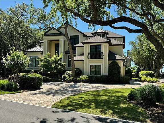 3rd image of 95 S Port Royal Drive