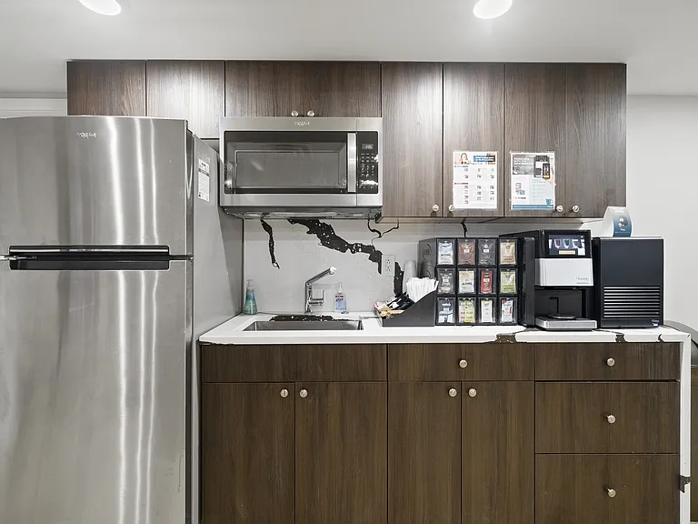 Veranda Apartments — Photo 16