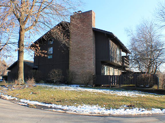 4th image of 42041 Heather Ln