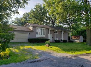 790 19th St, Carlyle, IL