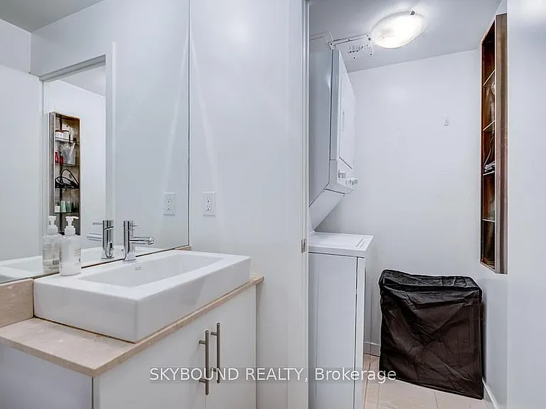 55 Bremner Blvd #2709 — Photo 35