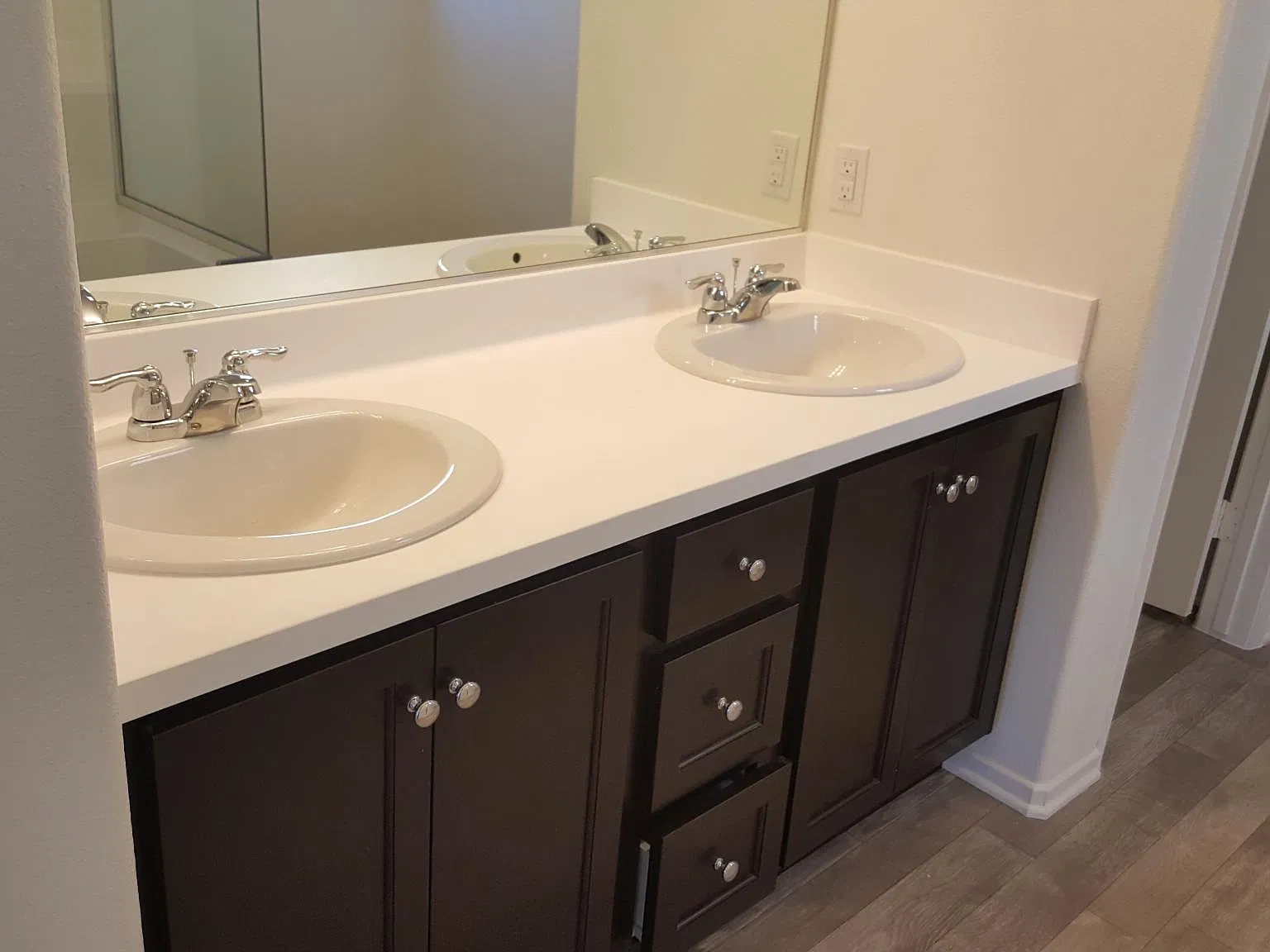 3 bed, 1740 sqft, $2,795 — Photo 3
