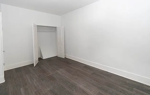 Rented by RealTegrity NY LLC | media 111