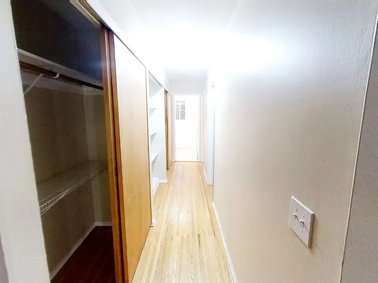 154 Woodhill Dr #3 — Photo 4