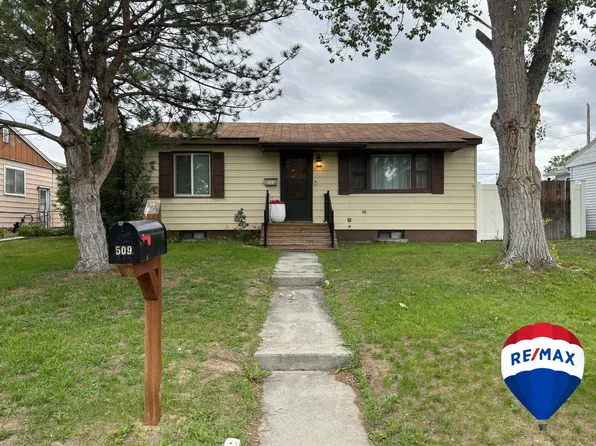 509 N 16th St E, Riverton, WY 82501