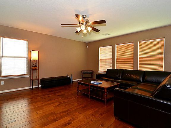 4th image of 20715 Dickinson Manor Ln