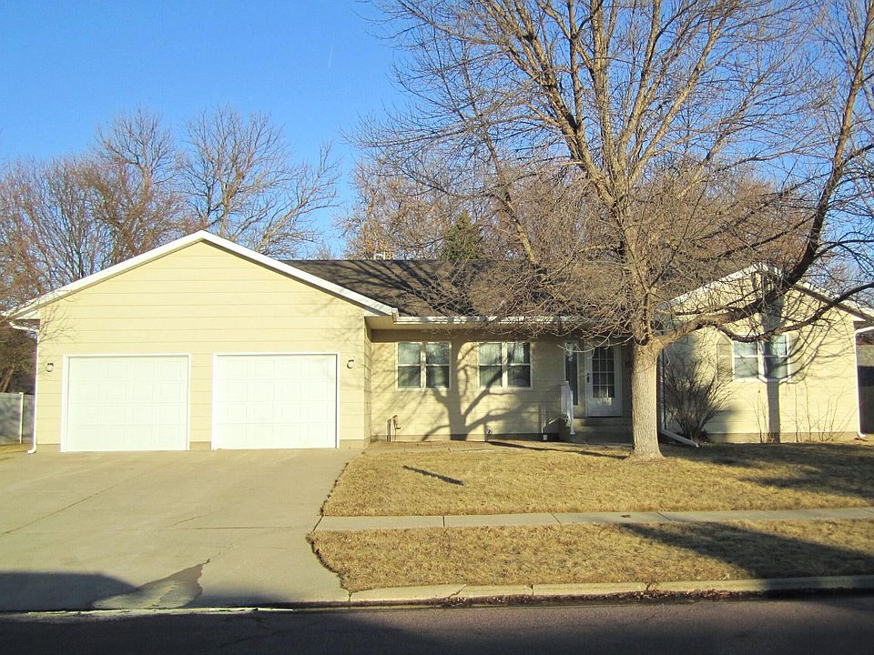1st image of 1950 Lampert Dr