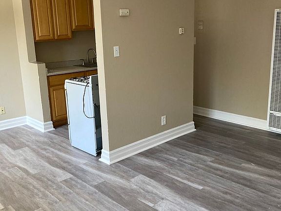5th image of 3189 Cadillac Dr #16