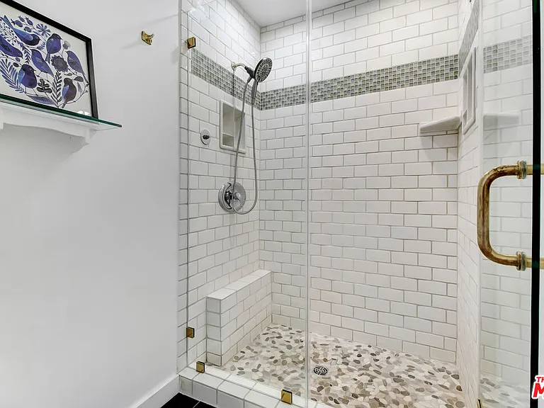 2401 Olive Ave — Photo 30