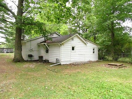 5th image of 4824 Cave Dr