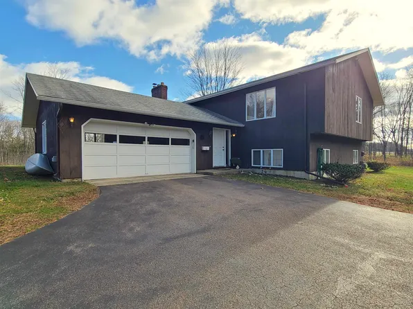 87 Pinecrest Drive, Essex, VT 05452