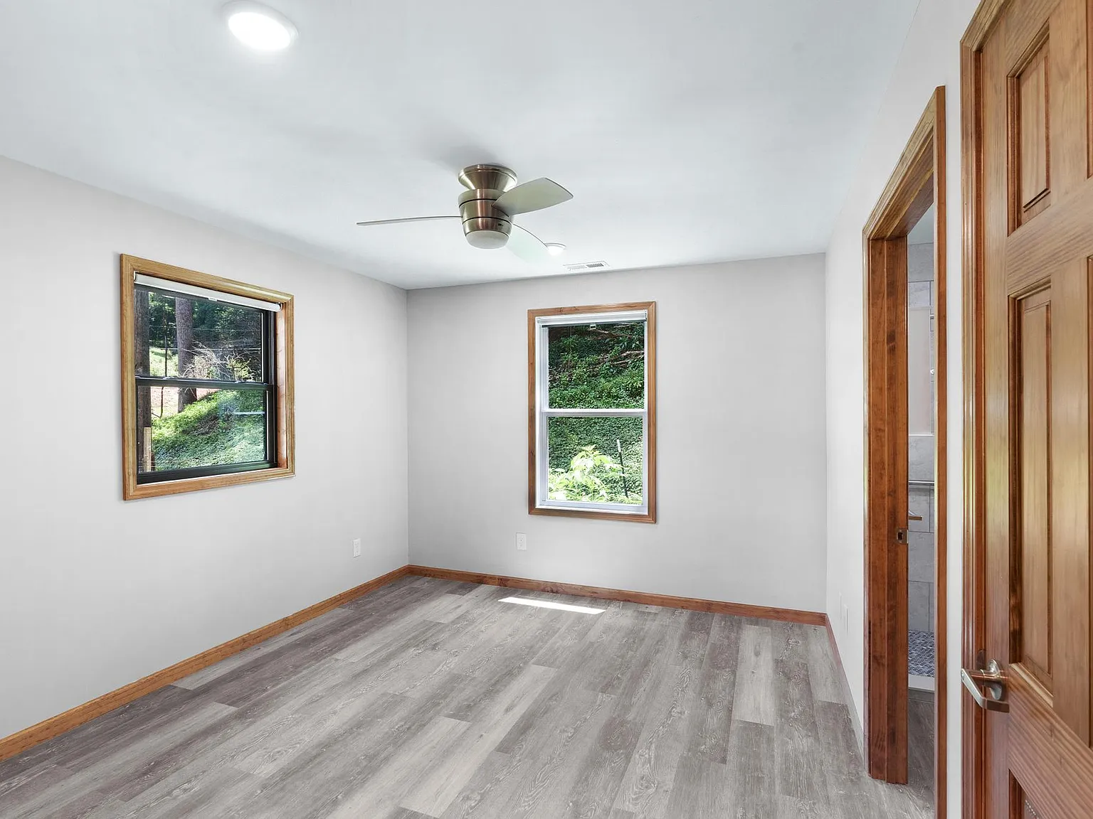 2 bed, 1024 sqft, $1,800 — Photo 3