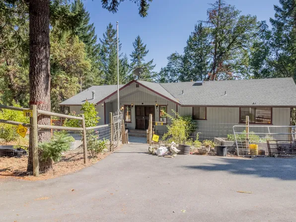 350 Splendor Dr, Wilderville, OR 97543