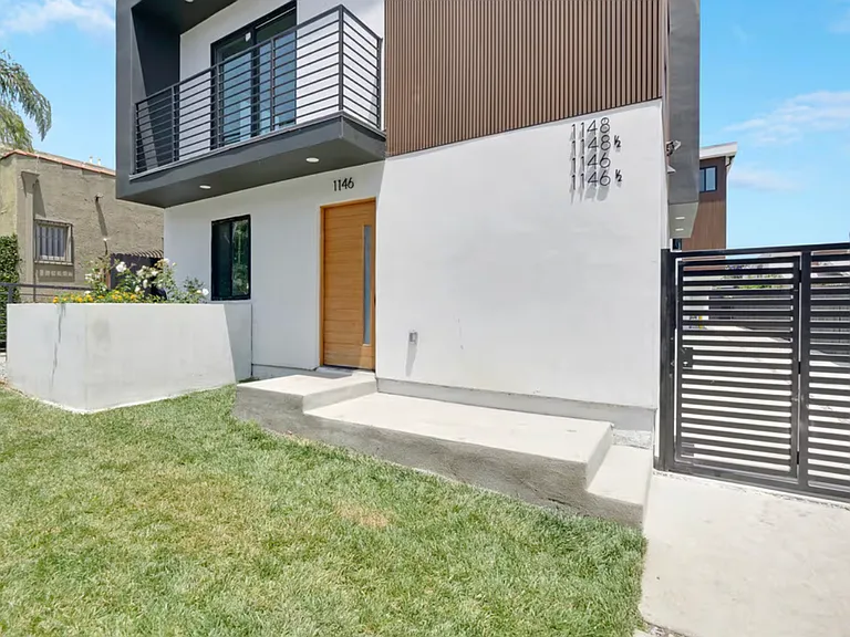 1146 N Sycamore Ave — Photo 24