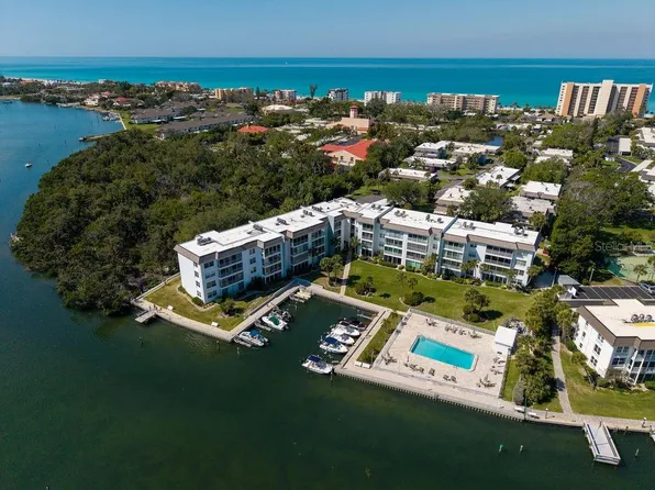 600 Sutton Pl #B-302, Longboat Key, FL 34228