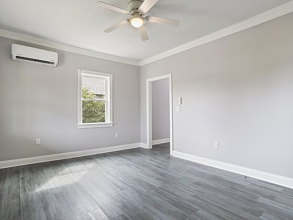 2nd image of 130 Railroad St