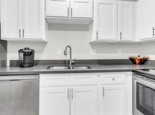 Beautiful apartment living in a convenient location., Phoenix, AZ 85021