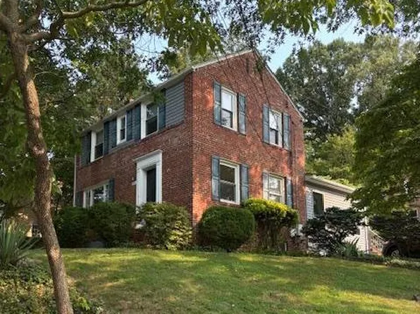 1004 Dennis Ave, Silver Spring, MD 20901