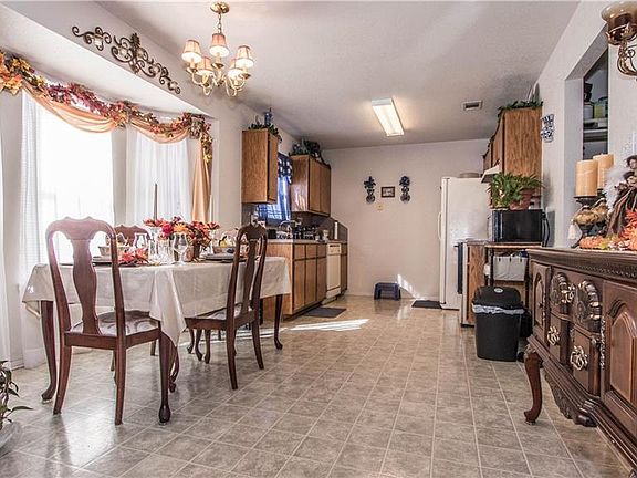 5th image of 4508 Fieldcrest Dr
