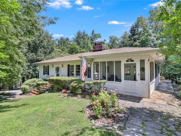 701 Wildwood Cir, Clarkesville, GA 30523