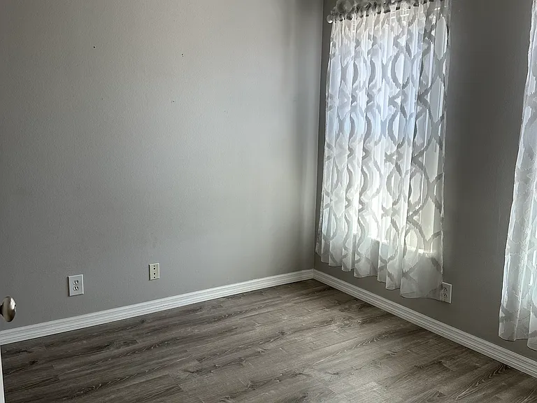 547 Black Lion Dr NE — Photo 8