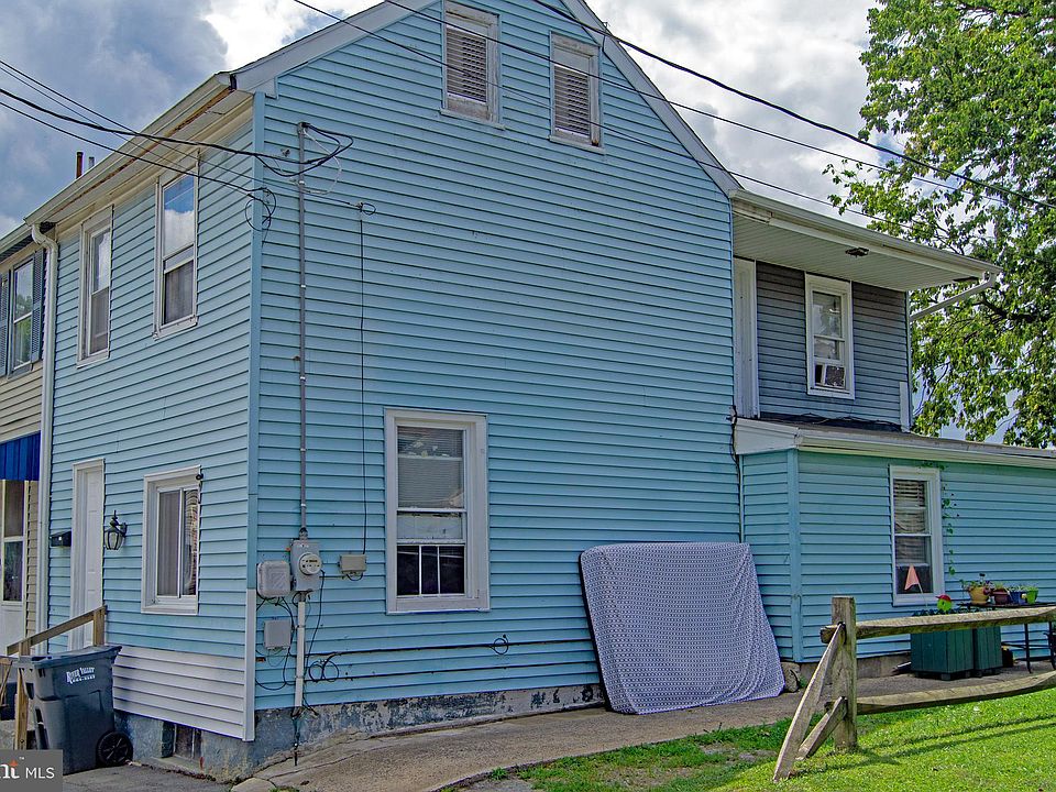 2nd image of 212 Malt Ave