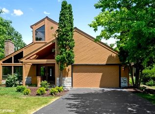 39W766 Dairyherd Ln, St Charles, IL 60175