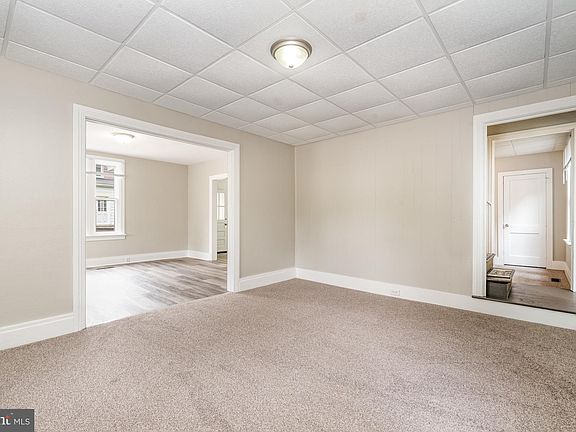 4th image of 131 Park St