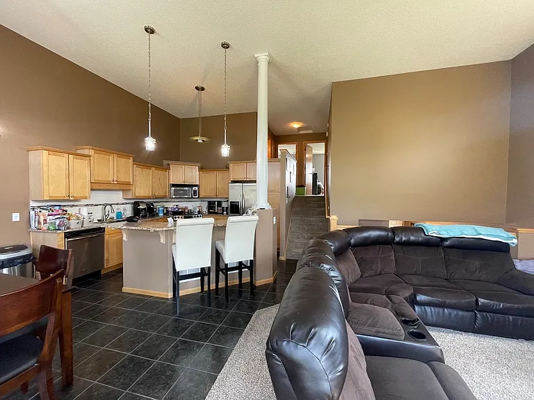 20579 Hampshire Way — Photo 7