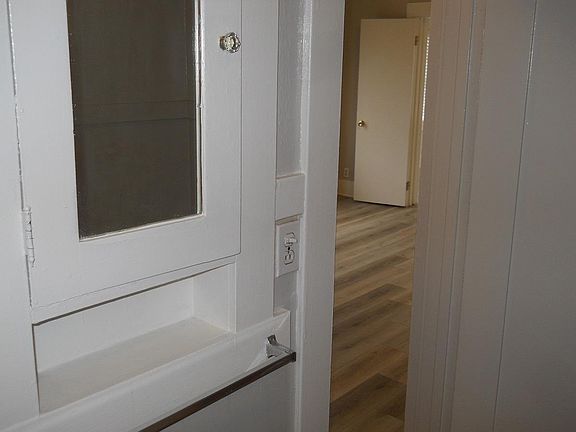4th image of 249 N Euclid Ave APT 301