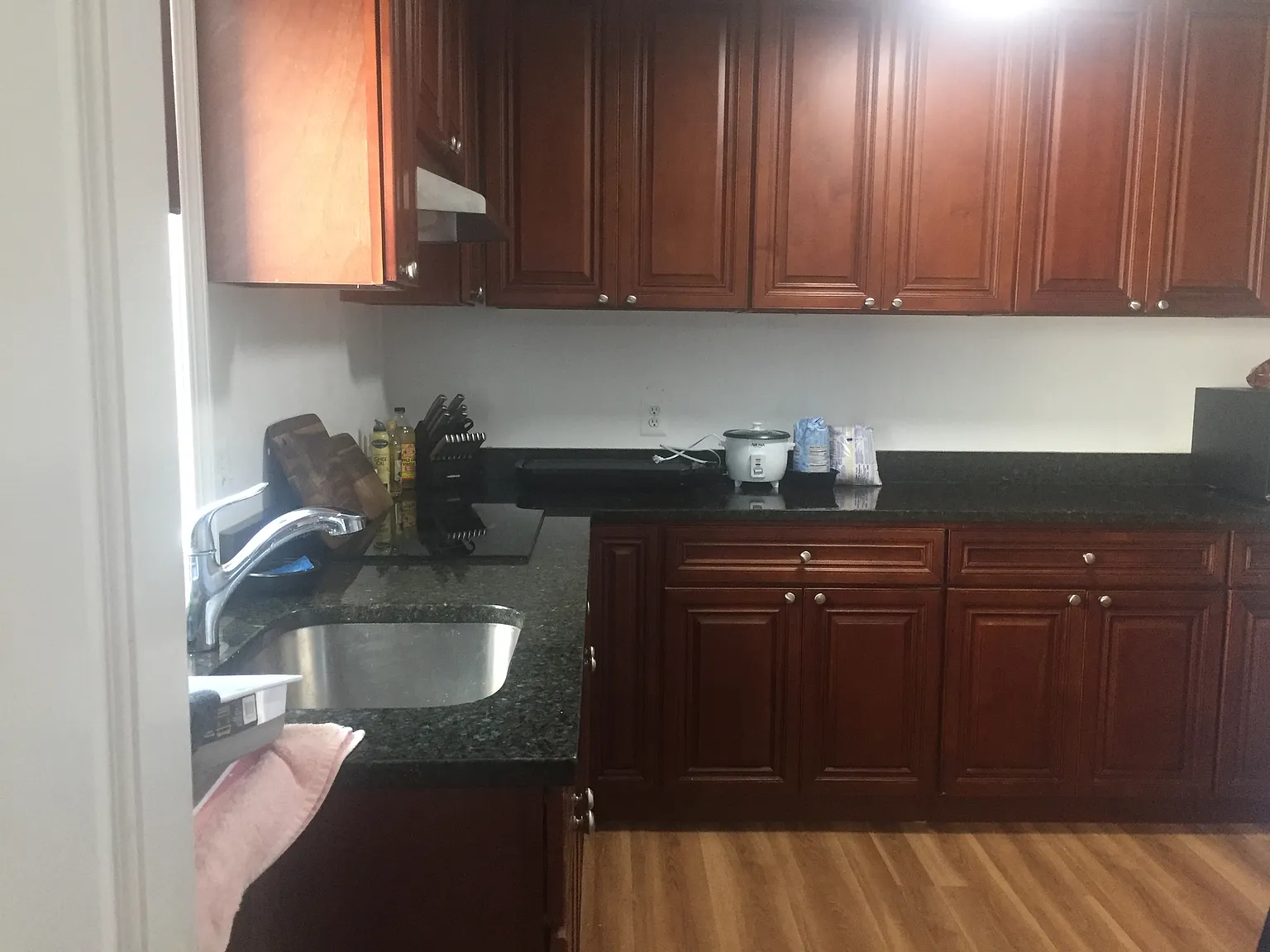4 bed, 7000 sqft, $1,300 — Photo 4