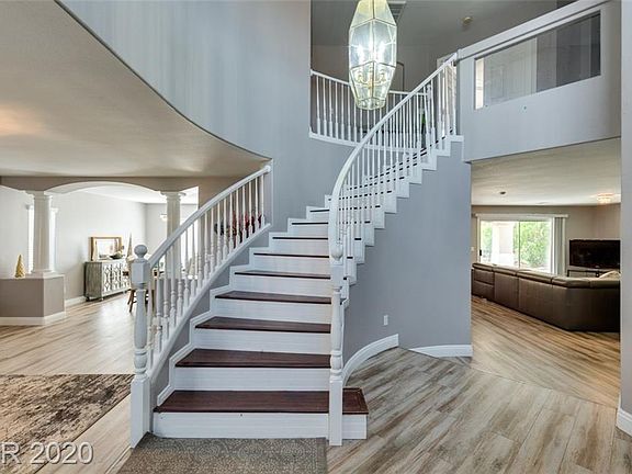 4th image of 9624 Summer Cypress St