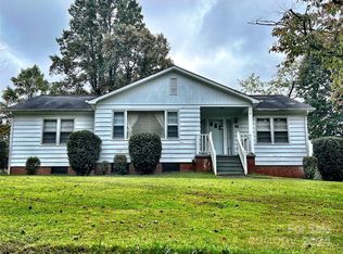 102 Steakhouse Rd, Morganton, NC 28655