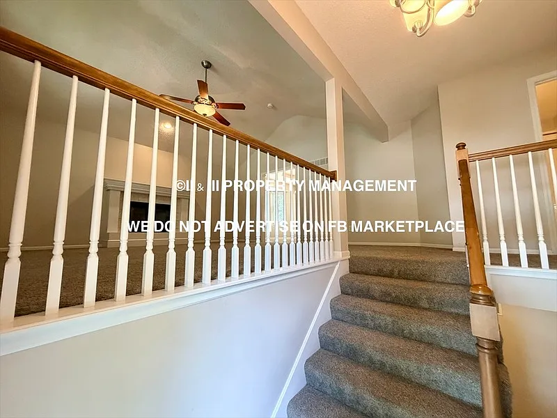 3 bed, 2.5 bath, 1904 sqft, $2,700 — Photo 2