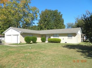 722 Dyer St, Springdale, AR 72762
